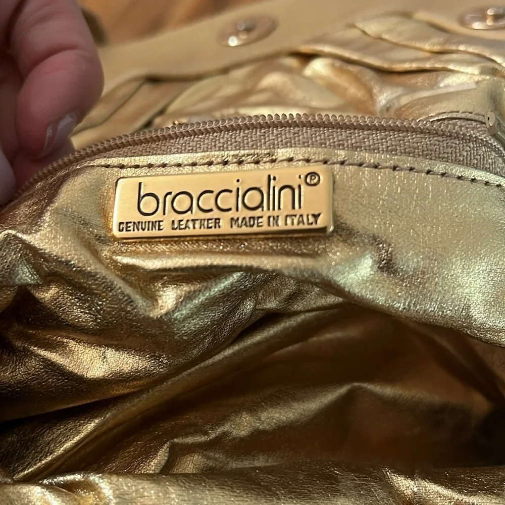 VINTAGE 1970’s BRACCIALINI/ BONWIT TELLER gold shoulder bag